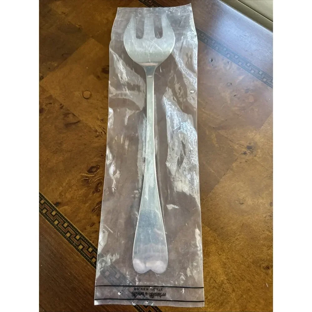 REED & BARTON Silver Plate Heart Shape Serving Fork Brand New